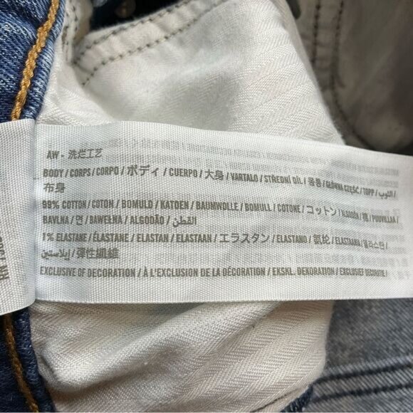 A&F Kick Flare Ultra High Rise‎ 26 Regular Medium Distressed Button Fly - Picture 8 of 9